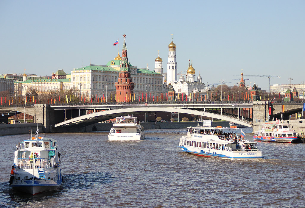 Очарование экскурсий на теплоходе по Москве реке